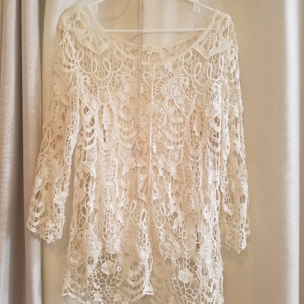 Adiva crocheted 3/4 sleeve top with camisole